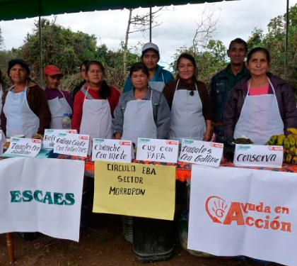 Productores y productoras de Ayabaca promocionan sus productos en la Feria por el día del campesino