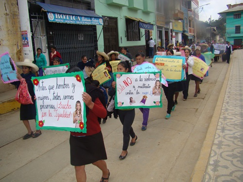 ESCAES y CEM realizaron Pasacalle por el Día Internacional de la No Violencia contra la Mujer